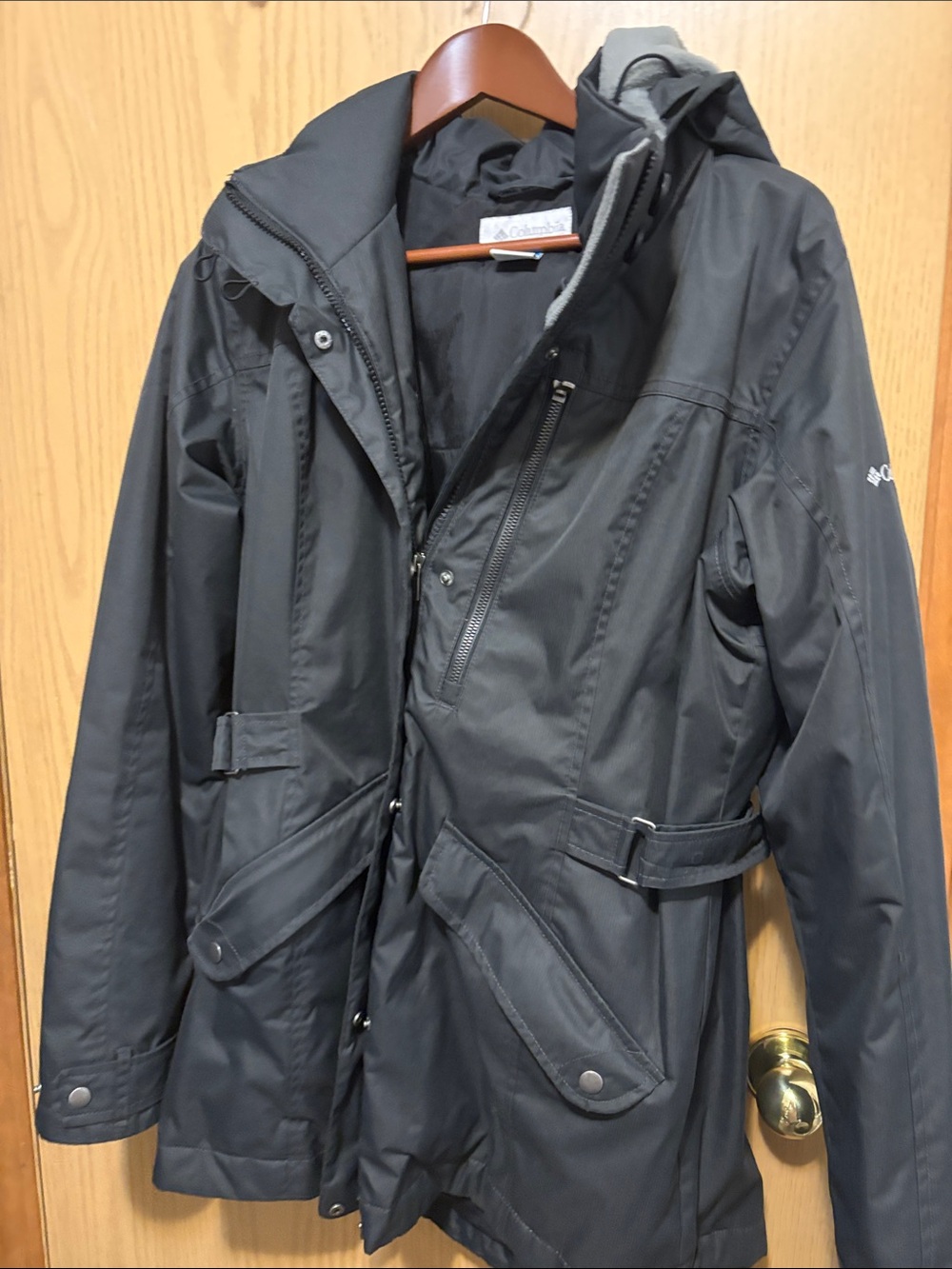 Columbia ladies Black Hooded winter coat